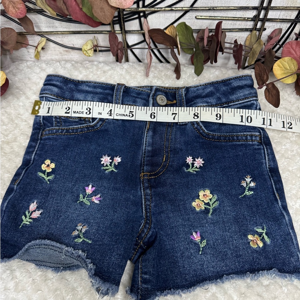 JUMPING BEANS | Flower Embroidered Denim Shorts - Picture 7 of 9